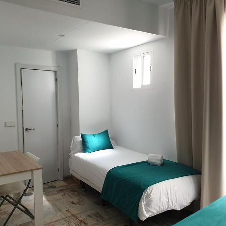 Apartamentos Dona Lola Sevilha Exterior foto